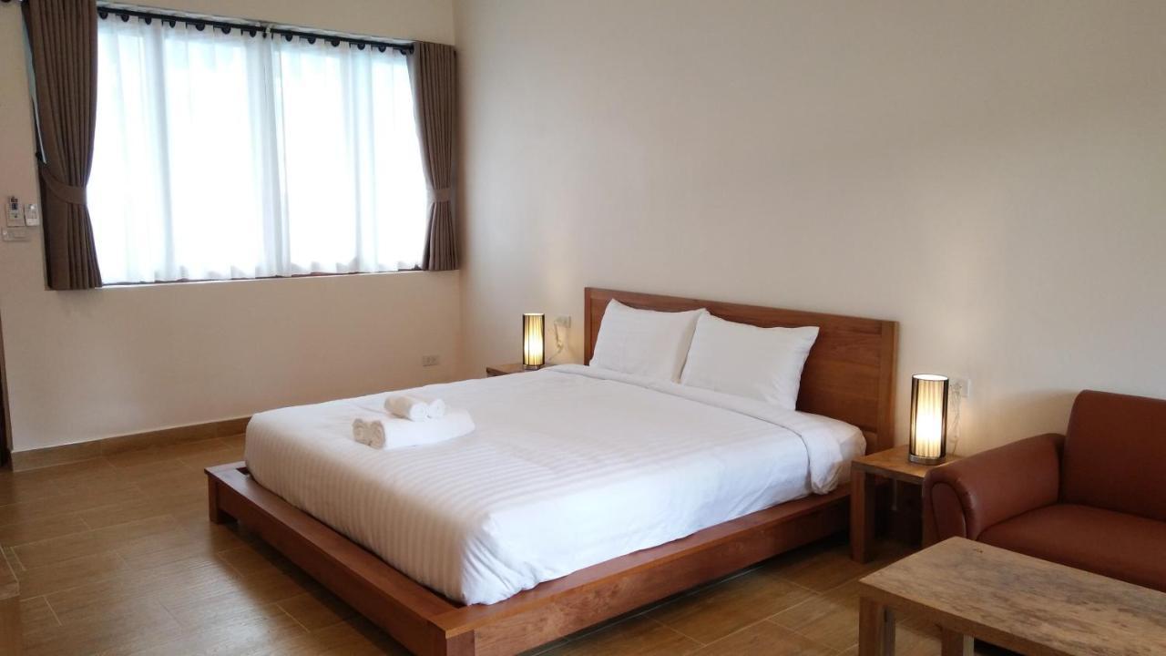 Le Grand Bleu Hotel Wok Tum Luaran gambar