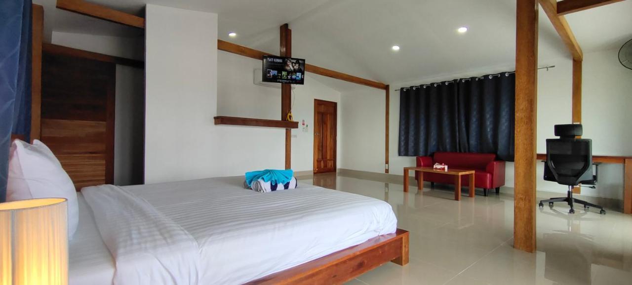 Le Grand Bleu Hotel Wok Tum Luaran gambar