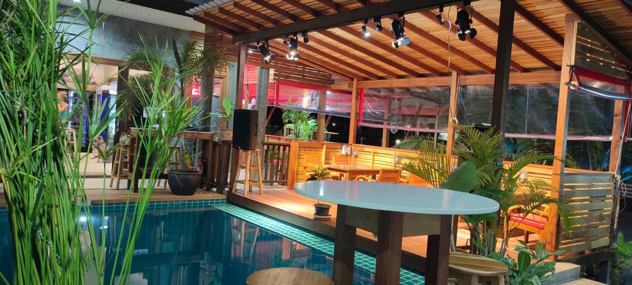 Le Grand Bleu Hotel Wok Tum Luaran gambar